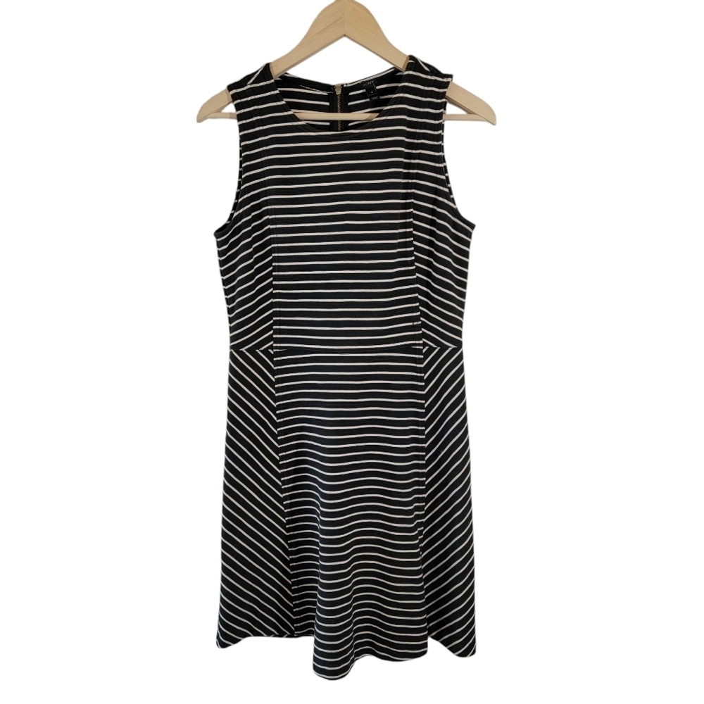 J.Crew Black/White Striped Sleeveless Crewneck Sheath Dress Sz 6 Minimalist